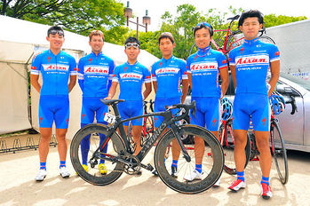 AISAN RACING TEAM