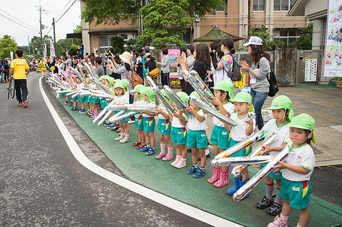 応援する子供達